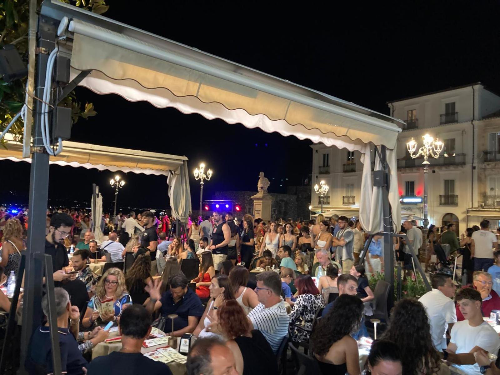 Apartmán Residenza Ferdinando - 40M Dal Mare Pizzo  Exteriér fotografie